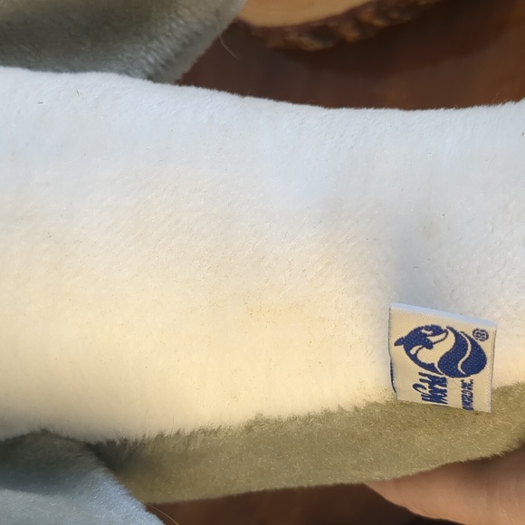 Vintage Sea World Stuffed animals. Walrus and Dolphin - Picture 5 of 6